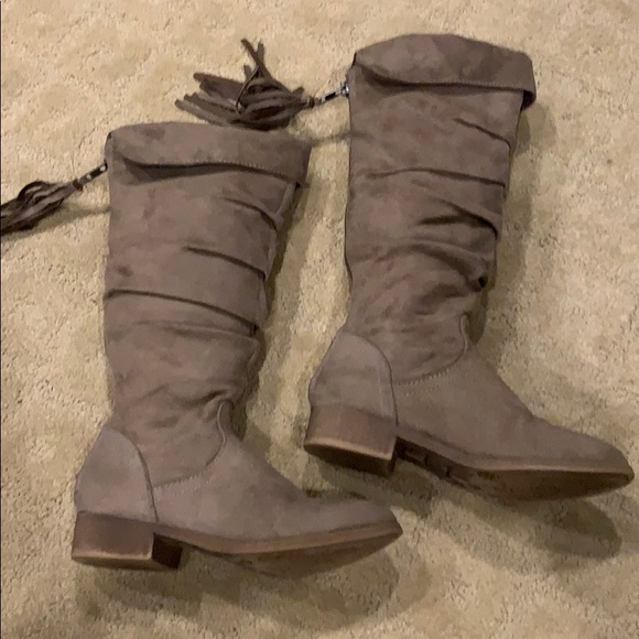 Justice girls boots size 1 - Picture 4 of 7